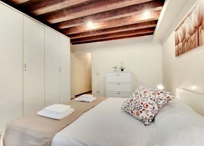 Guggenheim Collection Venice Apartment